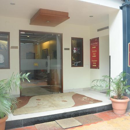 Hotel Madhav International Pune Railway Station Dış mekan fotoğraf