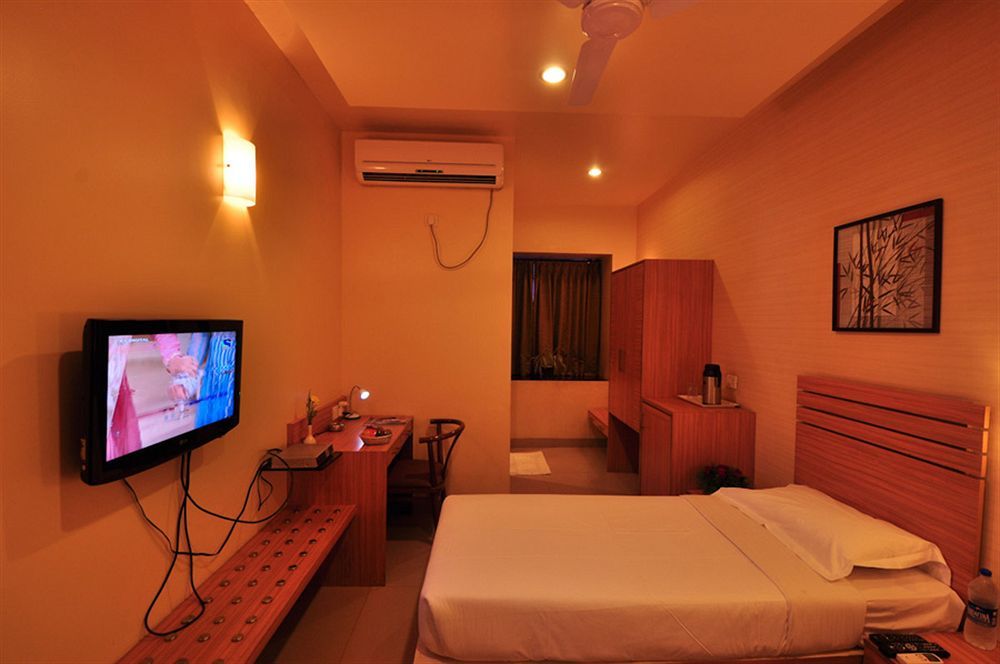 Hotel Madhav International Pune Railway Station Dış mekan fotoğraf